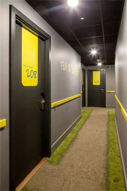 這樣的酒店門牌好設計，你會一眼就記住嗎？